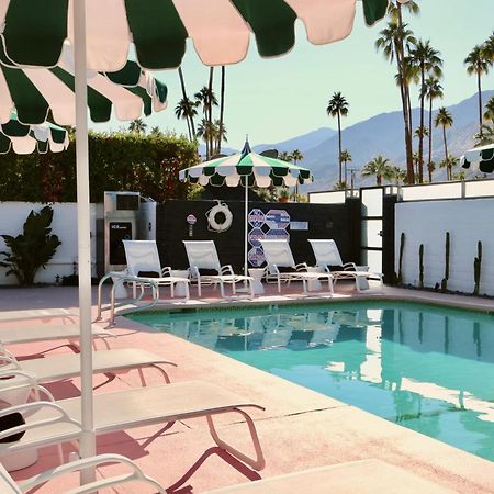 The Marley Hotel By Avantstay Classic Palm Springs Hotel W Pool Hot Tub المظهر الخارجي الصورة